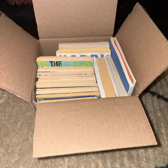 Children's Book Collection - Picture 3 of 3